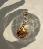 Bikini charm gold seashel and pearl