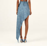 Entero Denim y falda asimétrica con flor 3D